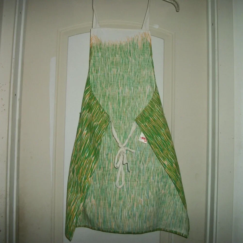 SUMMER VINTAGE COW PUFFY FACE APRON